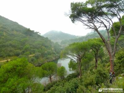 Garganta Picadas_Via Verde Alberche;iniciacion senderismo rutas montaña cerca madrid viajes de lujo